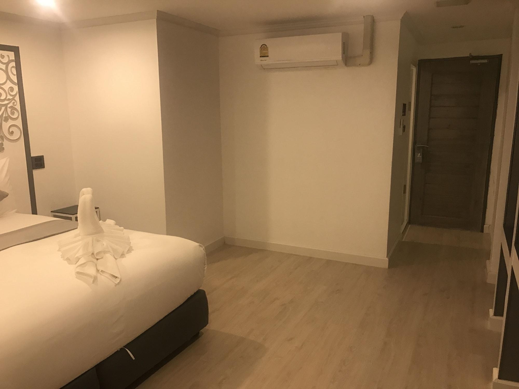 White House By 88 Hotel Панг Нга Екстериор снимка