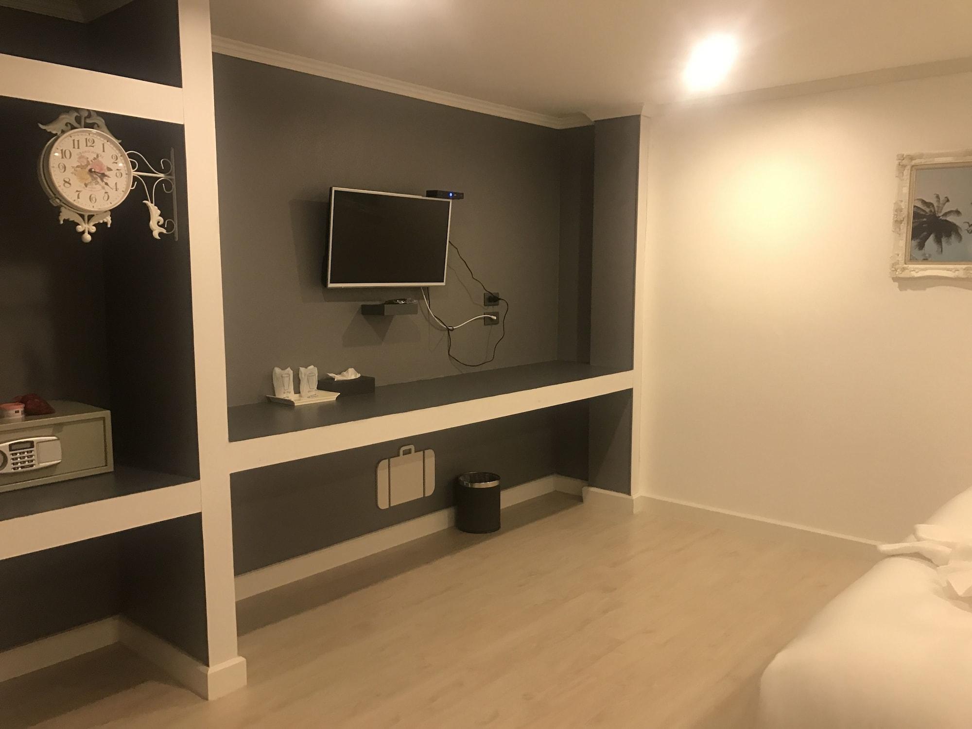 White House By 88 Hotel Панг Нга Екстериор снимка